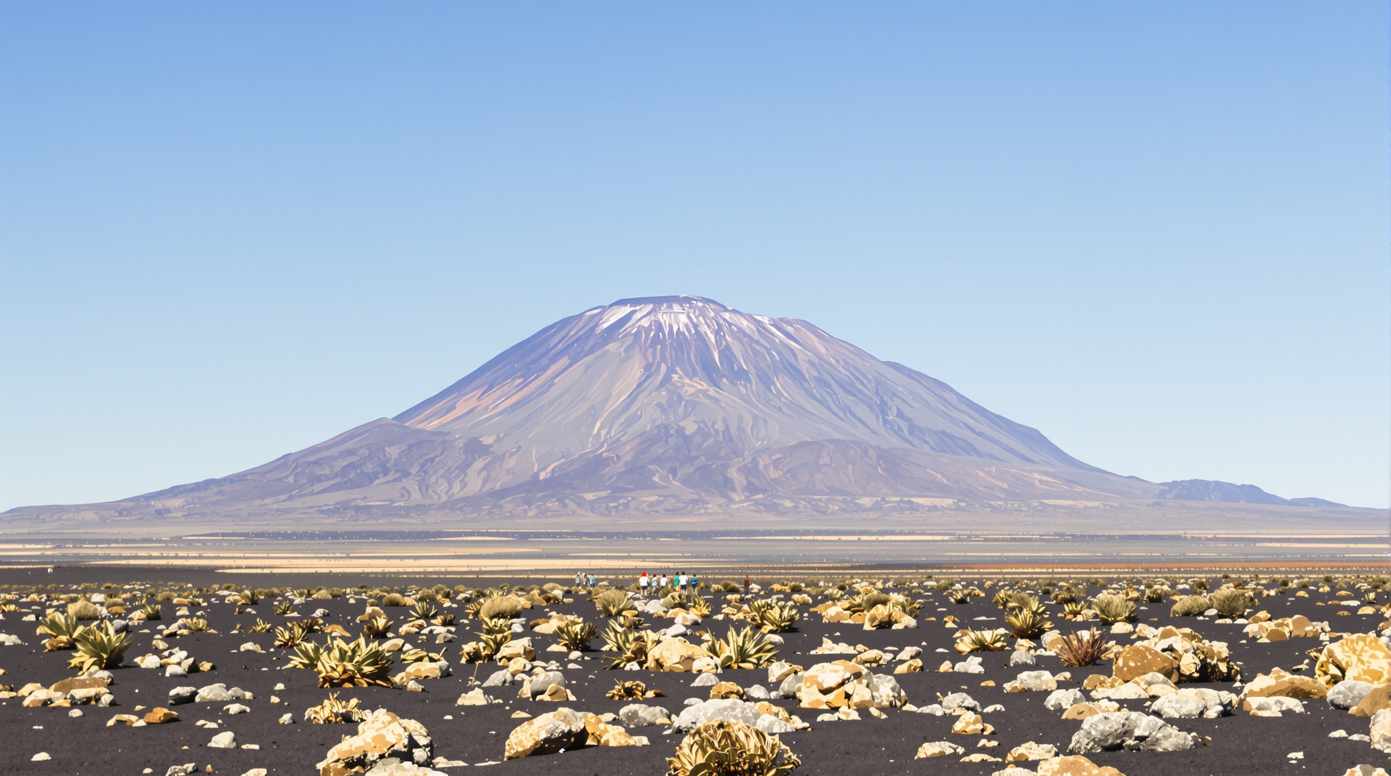 Paysage volcanique emblématique des Îles Canaries, climat doux de février